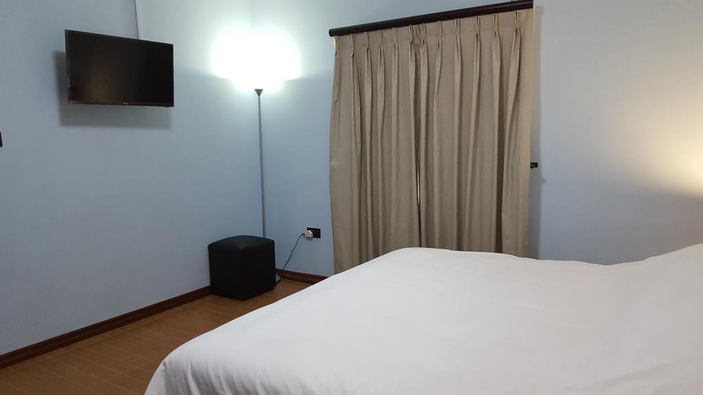 White City Inn Gaborone Esterno foto