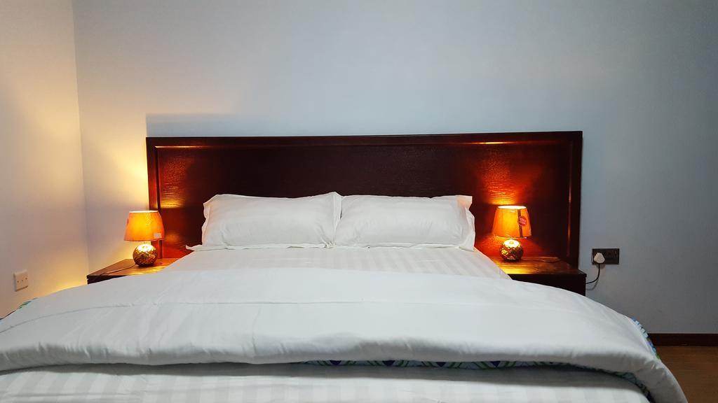 White City Inn Gaborone Esterno foto