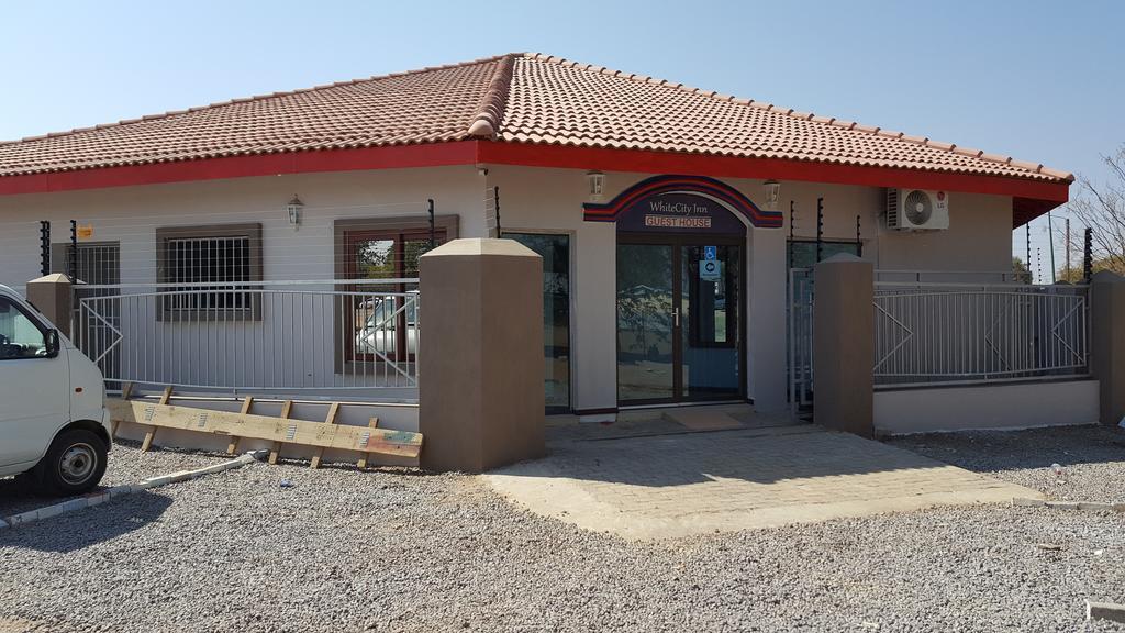 White City Inn Gaborone Esterno foto